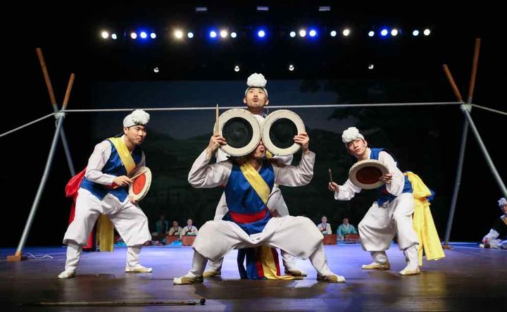 [밀양=뉴시스] 왔구나 연희야 공연. (사진= 밀양시 제공) 2025.12.29. photo@newsis.com *재판매 및 DB 금지