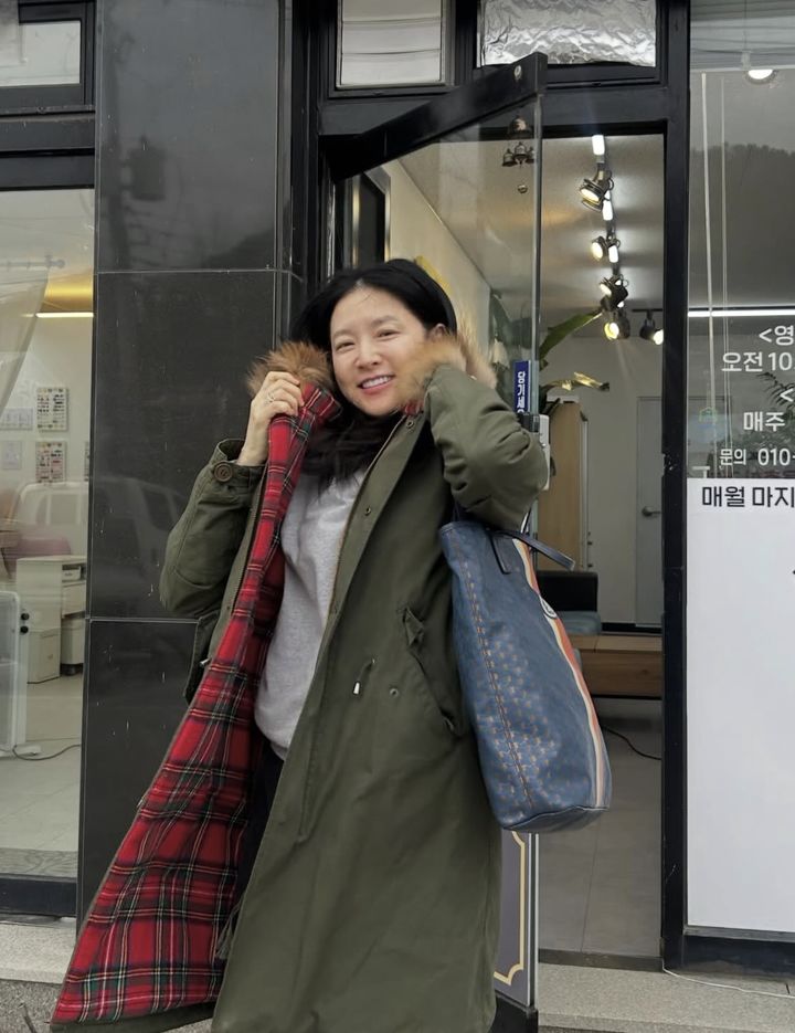 [서울=뉴시스] 배우 이영애. (사진=이영애 인스타그램 캡처) 2025.12.29. photo@newsis.com *재판매 및 DB 금지