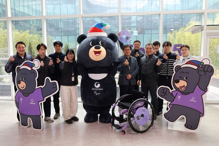 [서울=뉴시스] 2025년 스포츠용 휠체어 보급 완료 보고회. (사진 = 대한장애인체육회 제공) *재판매 및 DB 금지