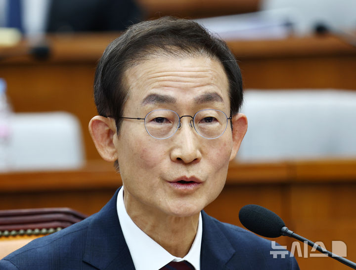 [서울=뉴시스] 김명년 기자 = 김호철 감사원장 후보자가 29일 오전 서울 여의도 국회에서 열린 인사청문회에서 의원 질의에 답하고 있다. 2025.12.29. kmn@newsis.com