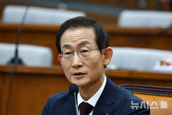 [서울=뉴시스] 김명년 기자 = 김호철 감사원장 후보자가 29일 오전 서울 여의도 국회에서 열린 인사청문회에서 의원 질의에 답하고 있다. 2025.12.29. kmn@newsis.com