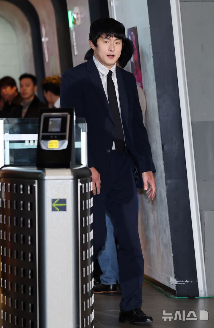 [서울=뉴시스] 김혜진 기자 = 방송인 기안84가 29일 오후 서울 마포구 MBC 사옥에서 열린 2025 MBC 방송연예대상에서 포즈를 취하고 있다. 2025.12.29. jini@newsis.com