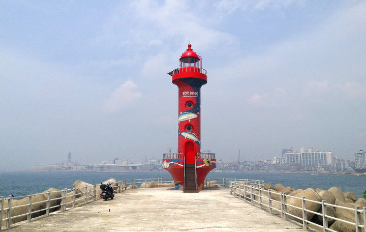 방어 장식이 눈길 끄는 '울산 방어진항 북방파제' 등대[1월 등대]