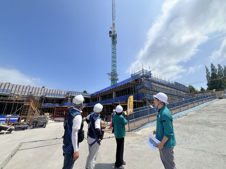 경남도 건설지원과, 공공발주 건설공사 현장 안전점검 활동.(사진=경남도 제공) 2025.12.30. *재판매 및 DB 금지