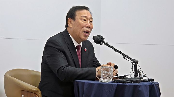 [세종=뉴시스] 송승화 기자 = 30일 세종시 보람동 시청에서 기자 질문에 답하는 최민호 세종시장. 2025.12.30. photo@newsis.com. *재판매 및 DB 금지