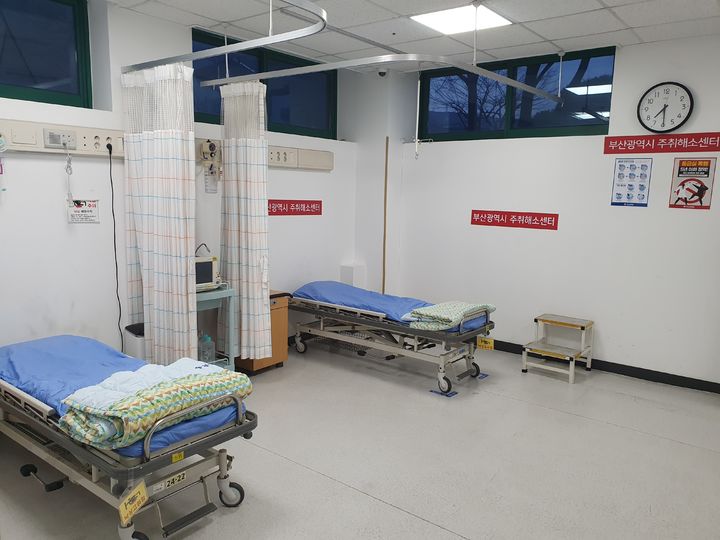 [부산=뉴시스] 부산 연제구에 있는 부산시주취해소센터 내부. (사진=부산경찰청 제공) 2025.12.30. photo@newsis.com *재판매 및 DB 금지