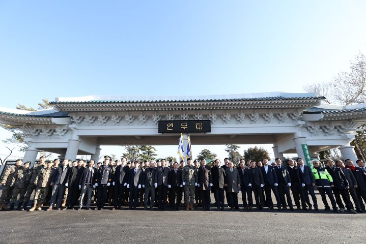 [논산=뉴시스]육군훈련소는 30일 1966년 건립된 훈련소 정문인 연무문이 노후돼 새롭게 신축한 후 준공식을 가졌다. 2025. 12. 30 photo@newsis.com *재판매 및 DB 금지