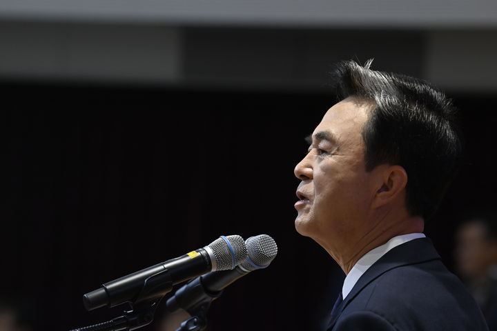 [홍성=뉴시스] 김태흠 충남지사 2025 송년기자회견 모습. *재판매 및 DB 금지