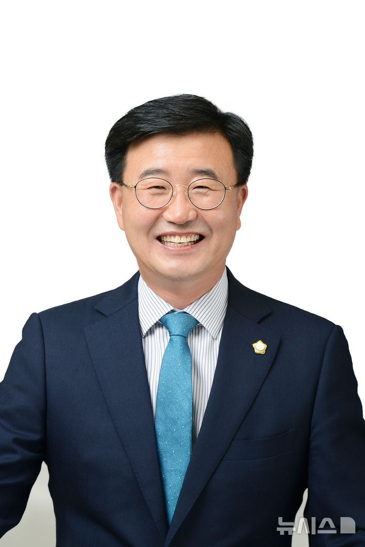 [완주=뉴시스] 유의식 전북 완주군의회 의장. *재판매 및 DB 금지