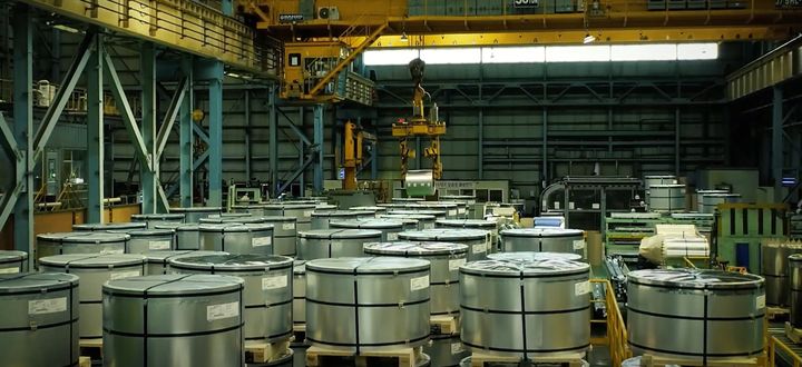 [당진=뉴시스] 국내 한 석도강판 제조공장 내 석도강판이 포장돼 쌓여 있는 모습. (사진=KG스틸 제공) 2025.12.30. photo@newsis.com *재판매 및 DB 금지