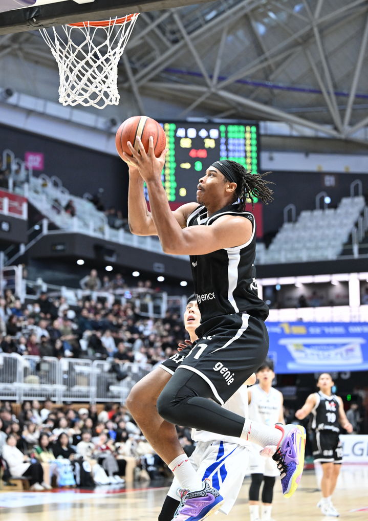 [서울=뉴시스] 프로농구 수원 KT의 아이재아 힉스. (사진 = KBL 제공) *재판매 및 DB 금지