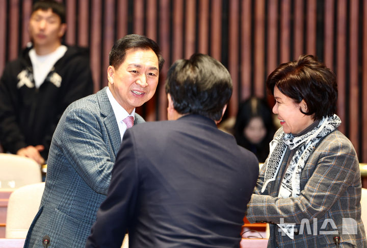 '김건희 로저비비에 선물' 김기현 부부 재판, 오늘 시작