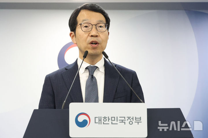 추계위, "2040년 의사 되레 넘쳐날 것" 의협 주장 전면 반박