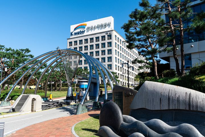 [세종=뉴시스] 한국수자원공사는 31일 국내 최대규모의 ESG 평가기관인 서스틴베스트가 주관하는 2025년 하반기 ESG 종합평가에서 4년 연속으로 최고등급을 달성했다고 밝혔다. (사진=수자원공사 제공) 2025.12.31. photo@newsis.com *재판매 및 DB 금지