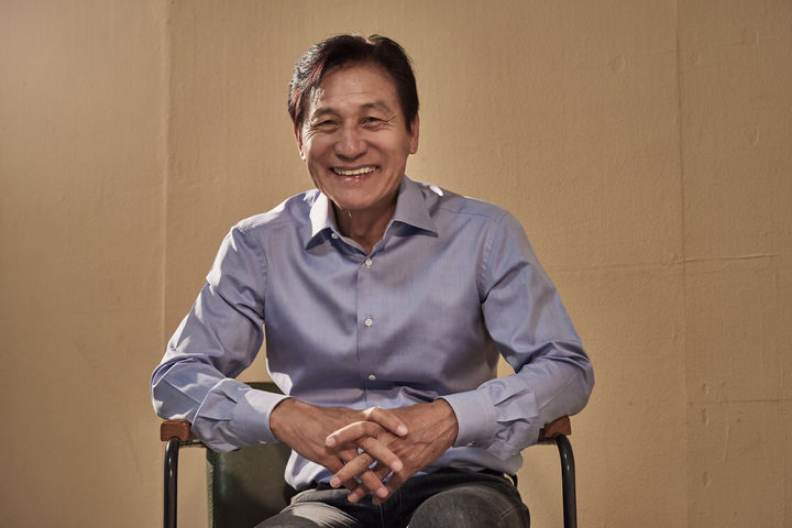 운명이 낳고 노력이 기른 국민배우…안성기 별세 항년 74(종합)