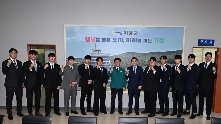 [부산=뉴시스] 부산 기장군은 우리 민족 고유의 스포츠인 씨름의 명맥을 잇고 지역 체육의 저변 확대를 위해 '기장갈매기 씨름단'을 재창단한다고 31일 밝혔다. (사진=기장군 제공) .2025.12.31. photo@newsis.com *재판매 및 DB 금지