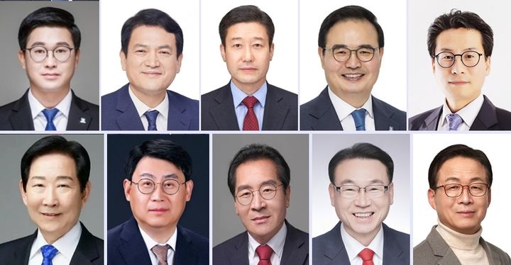 6.3 전국동시지방선거 충주시장 선거 출마 예상자. (윗줄 왼쪽부터) 곽명환 충주시의원, 김경욱 전 인천공항 사장, 노승일 민주당 충주지역위원장, 맹정섭 전 민주당 충주지역위원장, 박지우 전 민주당 충주지역위원장. (아랫줄 왼쪽부터) 우건도 전 충주시장, 이태성 새로운충주포럼대표, 김상규 전 충북과기원장, 권혁중 국민의힘 충북도당 부위원장, 정용근 충주인구와 미래포럼 대표. (정당 기호·이름 가나다 순) *재판매 및 DB 금지