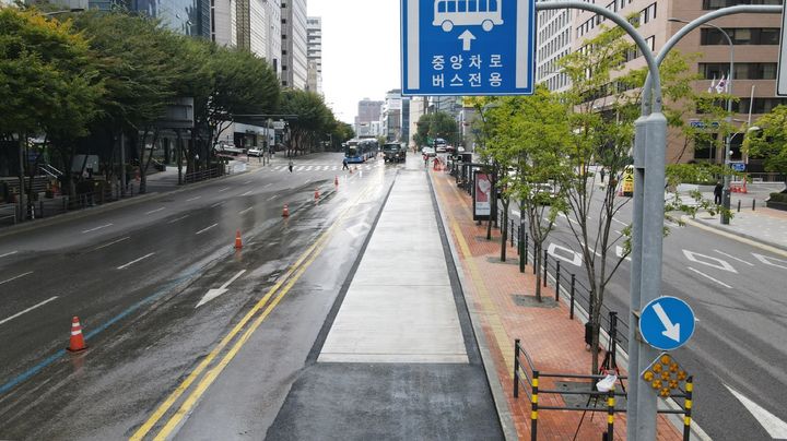 [서울=뉴시스] 고강성 콘크리트 포장. 강남구 신사역. 2026.01.01. (사진=서울시 제공) *재판매 및 DB 금지