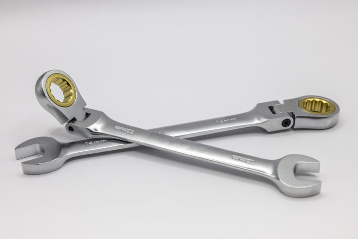 뱃속에 칫솔 7개·스패너 2개, 왜?...의료진 "위가 쓰레기통 같아" - 뉴스 썸네일 이미지