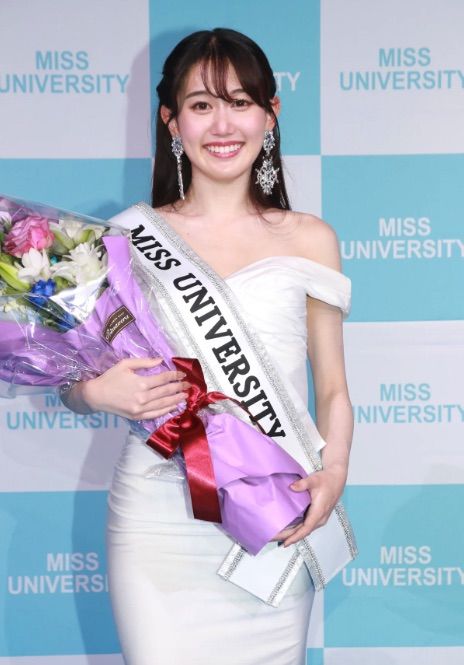 [뉴시스] '2025 미스 유니버시티 일본대회'에서 준그랑프리를 차지한 오사카 대표 노우라 나나양. (사진=데뷰) 2025.12.31 *재판매 및 DB 금지