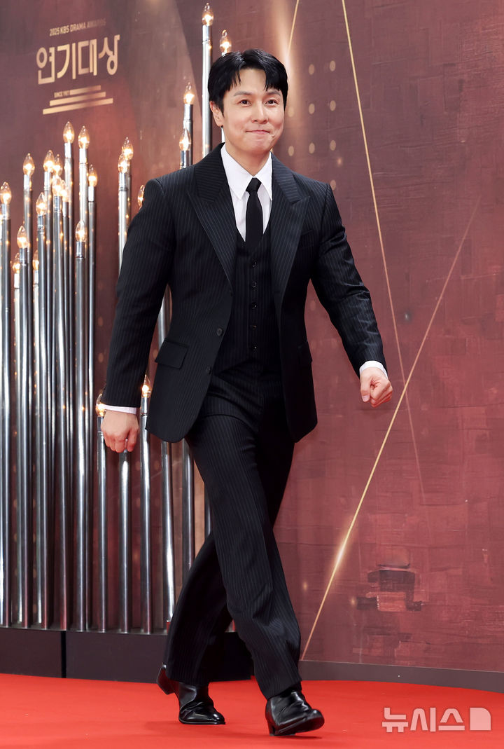 김동완, 김남일 비난 여론에 "입담만으로 평가받아 씁쓸"