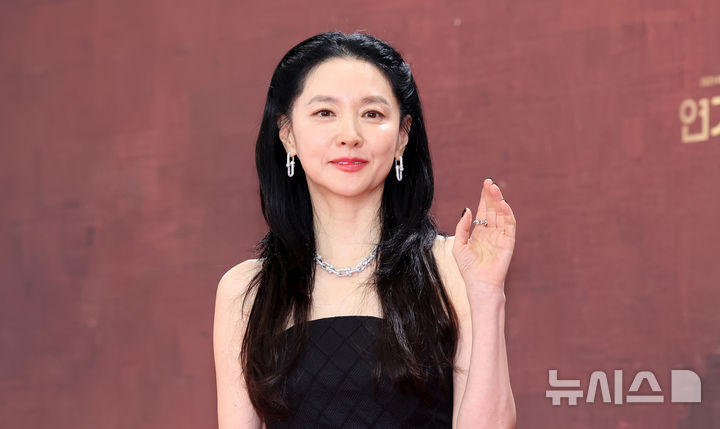 이영애, '김건희 친분' 주장 유튜버 상대 손배소 취하