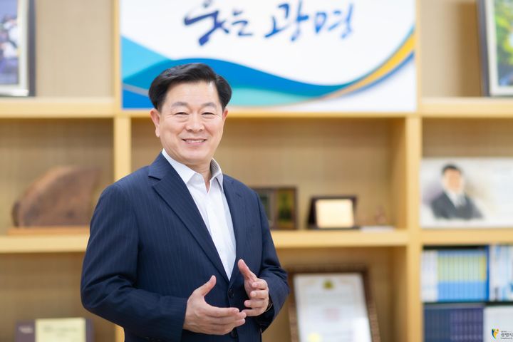 [광명=뉴시스]박승원 광명시장.(사진=광명시 제공)2026.01.01.photo@newsis.com *재판매 및 DB 금지