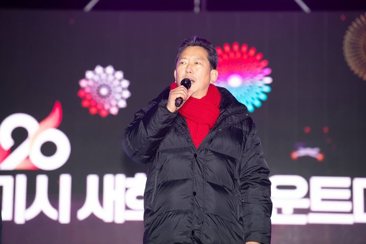 [구미=뉴시스] 김장호 시장이 새해 시정 방향을 설명하고 있다. (사진=구미시 제공) 2026.01.01 photo@newsis.com *재판매 및 DB 금지