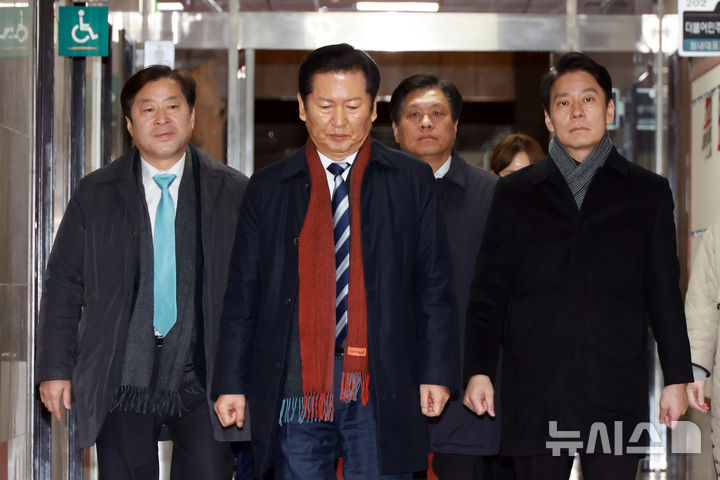 與 원내대표·최고위원 동시 선거 경쟁 가열…당내 역학구도 변화 주목