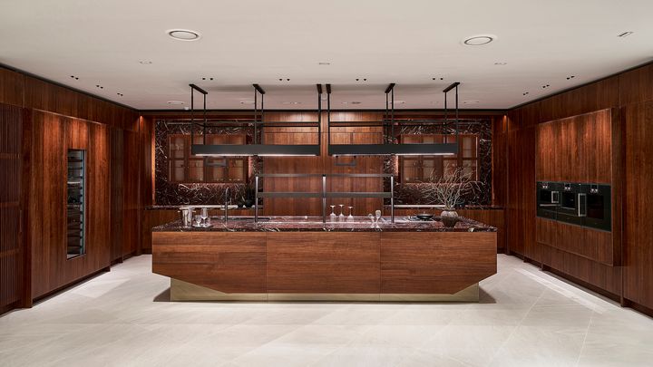 [서울=뉴시스] 신세계까사의 맞춤형 제작가구 브랜드인 '쿠치넬라(CUCINELLA)'의 압구정점 쇼룸. (사진=신세계까사 제공) 2025.01.03. photo@newsis.com *재판매 및 DB 금지