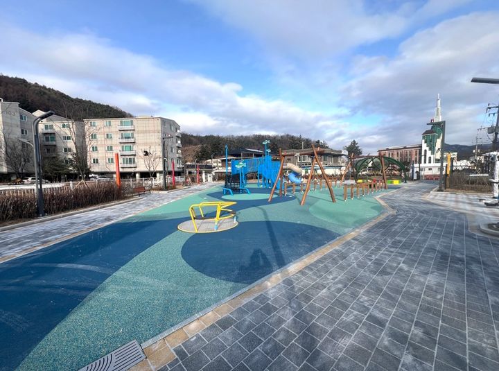 [평창=뉴시스] 하진부어린이공원 전경. (사진=평창군 제공) 2026.01.02. photo@newsis.com *재판매 및 DB 금지