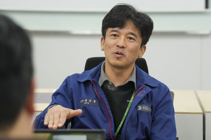 [영암=뉴시스] 류상훈 HD현대삼호 상무가 지난해 12월 30일 전남 영암 HD현대삼호에서 인터뷰하는 모습. (사진=HD현대) 2026.01.02 photo@newsis.com *재판매 및 DB 금지 *재판매 및 DB 금지