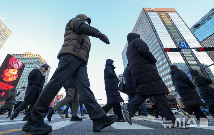 낮부터 강추위 한풀 꺾여…강원산지 강풍[내일날씨]