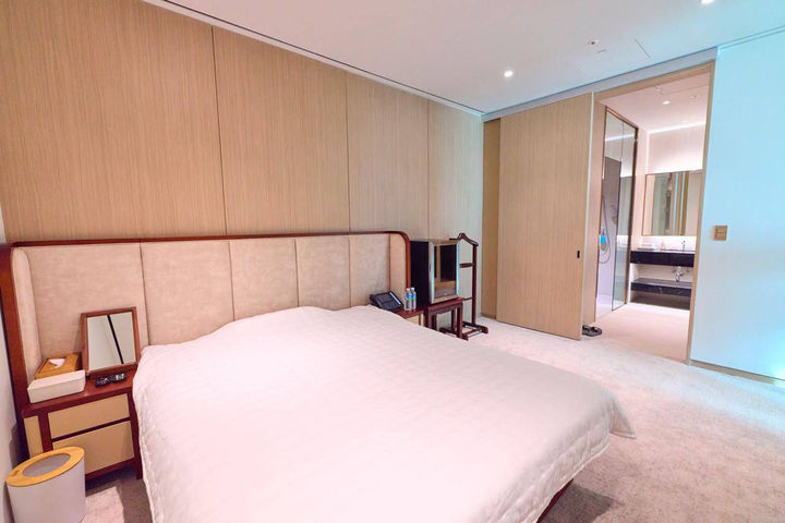 [서울=뉴시스] 청와대는 2일 윤석열 정부 시절 서울 용산 대통령실 청사의 모습을 공개했다. 사진은 대통령집무실 내 내실. (사진=청와대 제공) 2026.01.02. photo@newsis.com *재판매 및 DB 금지