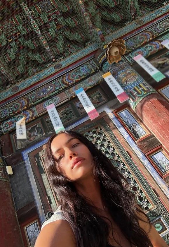 '호날두 전 연인' 이리나 샤크, 한국 여행…"서울이 내 마음 훔쳤다"