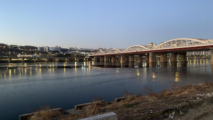 올겨울 첫 한강 결빙…평년보다 7일 빨라