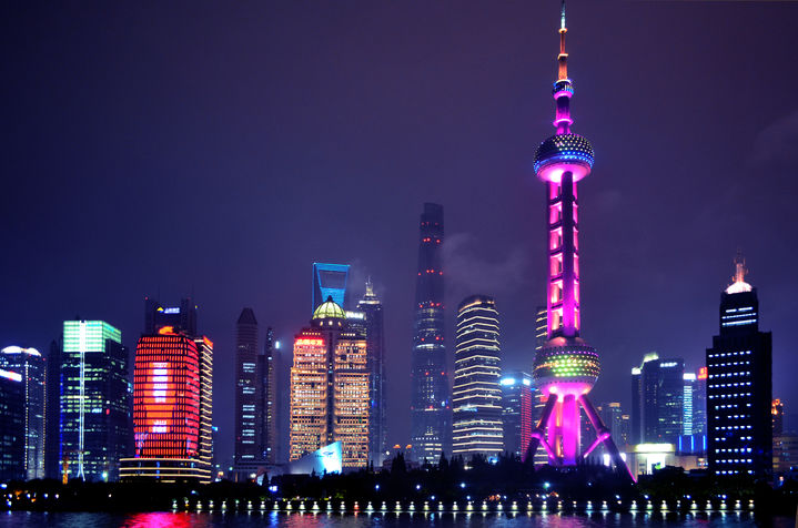 공항서 무용수 따라 춤춘 中남성…SNS 조회수 1천만 돌파