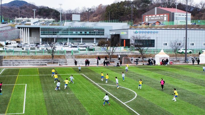 [함양=뉴시스] 함양군 축구동계전지훈련 (사진=함양군 제공) 2026. 01. 05. photo@newsis.com *재판매 및 DB 금지