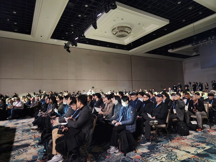 [라스베이거스=뉴시스] 5일(현지시간) 미국 라스베이거스 만달레이 베이 컨벤션 센터에서 열린 CES 2026 프레스 콘퍼런스 현대차그룹 미디어 데이에 관람객이 대거 참석한 모습. (사진=이창훈 기자) 2026.01.05 photo@newsis.com *재판매 및 DB 금지 *재판매 및 DB 금지