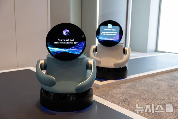 올레드도 바짝 추격한 中...韓 'AI·보급형 올레드'로 승부 - 뉴스 썸네일 이미지