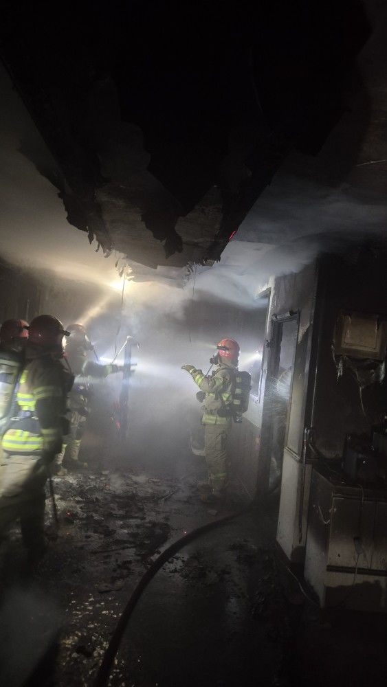 천안 상가주택서 화재…2명 사상