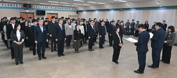 [거창=뉴시스] 거창군 2026년 상반기 정기인사 (사진=거창군 제공) 2026. 01. 06. photo@newsis.com *재판매 및 DB 금지