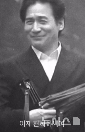 [서울=뉴시스] 방송인 홍석천이 배우 고(故) 안성기를 추모했다. 2026.01.06. (사진 = 홍석천 인스타그램 캡처) photo@newsis.com *재판매 및 DB 금지