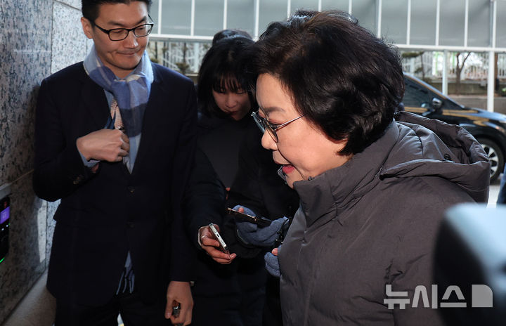 이혜훈, 장남 논문 아빠찬스 의혹에 "전혀 문제없다…논문 하단에 분명 명기"