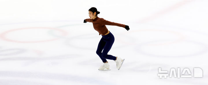 [서울=뉴시스] 박주성 기자 = 2026 밀라노·코르티나담페초 동계 올림픽 출전권을 획득한 피겨 스케이팅 여자 싱글 이해인 선수가 6일 오전 서울 태릉선수촌실내빙상장에서 훈련을 하고 있다. 2026.01.06. park7691@newsis.com