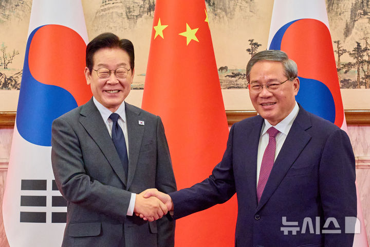 이재명 대통령, 中 2·3인자 연쇄 면담…'구체적 양국 협력방안 논의' [뉴시스Pic]