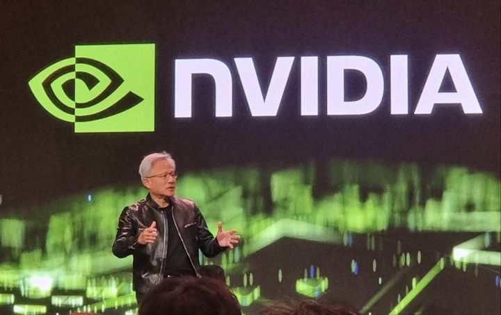 [라스베이거스=뉴시스]이지용 기자 = 젠슨 황 엔비디아 CEO가 기자간담회에서 발언하고 있다. 2026.01.06. leejy5223@newsis.com *재판매 및 DB 금지