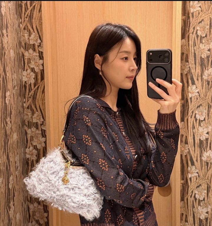 [서울=뉴시스] 배우 한지혜. (사진=한지혜 인스타그램 캡처) 2026.01.07. photo@newsis.com *재판매 및 DB 금지