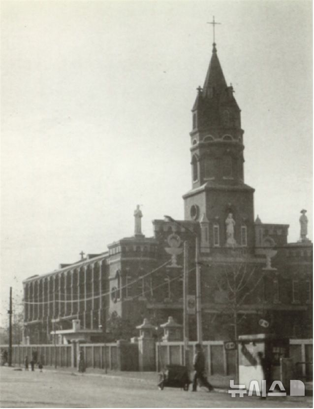 [전주=뉴시스]윤난슬 기자 = 전북 전주 중앙성당이 국가등록문화유산으로 등록 예고되면서 전주시의 7번째 국가등록문화유산이 될 전망이다. (사진=전주시 제공) photo@newsis.com 