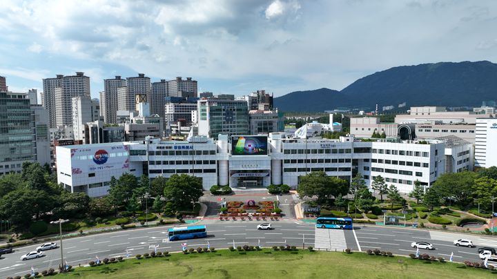 [창원=뉴시스] 강경국 기자 = 경남 창원시청사 전경. (사진=창원시청 제공). 2026.01.07. photo@newsis.com *재판매 및 DB 금지